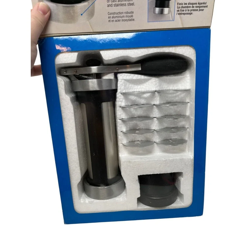 Wilton Cookie Press Cookie Pro Heavy Duty Spritz Maker Silver Black